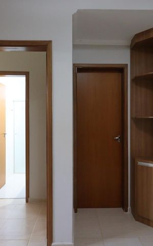 Apartamento para alugar com 113m², 2 quartos e 1 vaga Apartamento para alugar com 113m², 2 quartos e 1 vagaRoupeiro