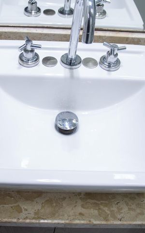 Apartamento à venda com 69m², 3 quartos e 2 vagasBanheiro Social