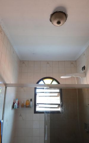 Casa à venda com 159m², 2 quartos e 2 vagasBanheiro Social