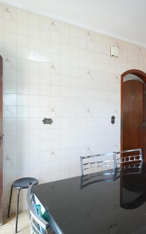 Casa à venda com 159m², 2 quartos e 2 vagasCozinha