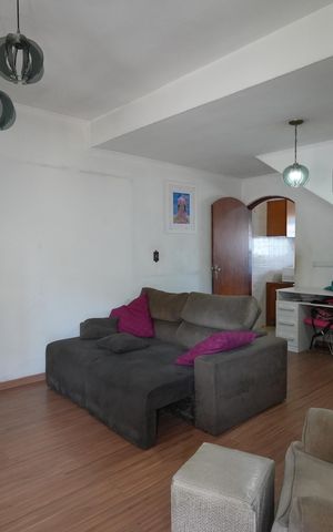 Casa à venda com 159m², 2 quartos e 2 vagasSala