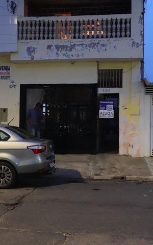 Casa para alugar com 54m², 1 quarto e sem vagaFachada