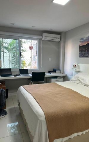 Apartamento à venda com 123m², 3 quartos e 2 vagas Apartamento à venda com 123m², 3 quartos e 2 vagasQuarto