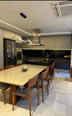Apartamento à venda com 123m², 3 quartos e 2 vagas Apartamento à venda com 123m², 3 quartos e 2 vagasCozinha
