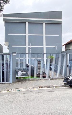 Casa de condomínio para alugar com 74m², 2 quartos e 2 vagas Casa de condomínio para alugar com 74m², 2 quartos e 2 vagasFachada