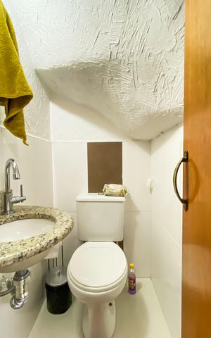 Casa de condomínio para alugar com 74m², 2 quartos e 2 vagas Casa de condomínio para alugar com 74m², 2 quartos e 2 vagasLavabo