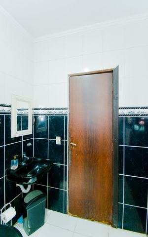 Casa à venda com 173m², 4 quartos e 2 vagasBanheiro Social