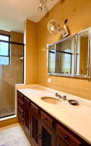 Apartamento para alugar com 180m², 4 quartos e 2 vagas