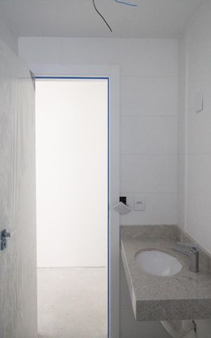 Apartamento à venda com 99m², 2 quartos e 2 vagasBanheiro da Suíte 2
