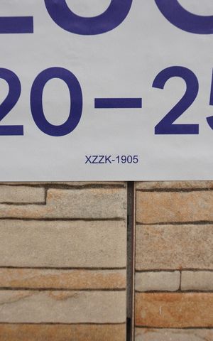 Casa à venda com 240m², 2 quartos e 3 vagasFachada