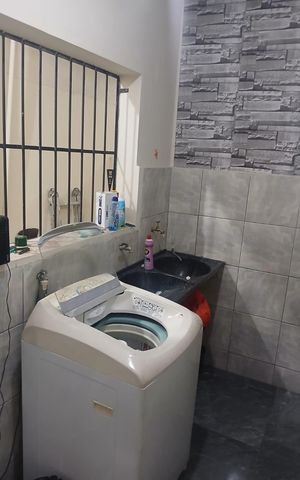 Casa à venda com 151m², 3 quartos e 2 vagas Casa à venda com 151m², 3 quartos e 2 vagasÁrea de serviço