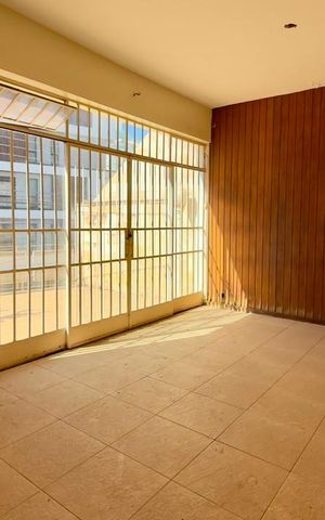 Casa à venda com 360m², 4 quartos e 1 vaga Casa à venda com 360m², 4 quartos e 1 vagaSuíte