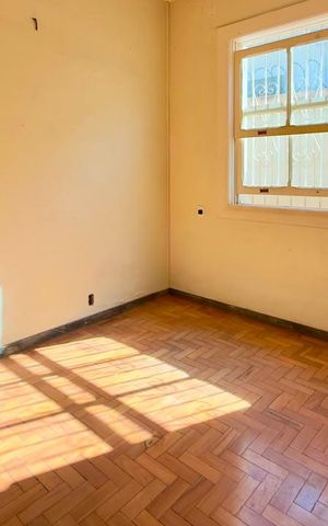 Casa à venda com 360m², 4 quartos e 1 vaga Casa à venda com 360m², 4 quartos e 1 vagaQuarto 3