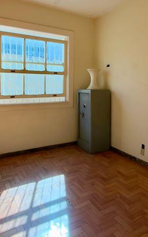 Casa à venda com 360m², 4 quartos e 1 vaga Casa à venda com 360m², 4 quartos e 1 vagaQuarto 3