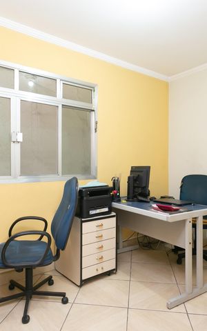 Casa à venda com 100m², 2 quartos e sem vaga Casa à venda com 100m², 2 quartos e sem vagaQuarto
