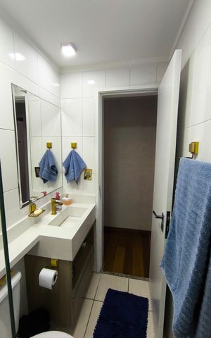 Apartamento à venda com 70m², 3 quartos e 2 vagas Apartamento à venda com 70m², 3 quartos e 2 vagasBanheiro