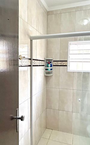 Casa à venda com 125m², 3 quartos e 1 vaga Casa à venda com 125m², 3 quartos e 1 vagaBanheiro 2