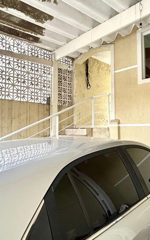 Casa à venda com 125m², 3 quartos e 1 vaga Casa à venda com 125m², 3 quartos e 1 vagaGaragem