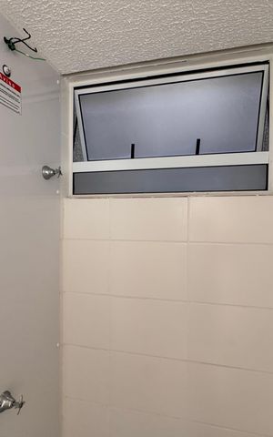 Apartamento à venda com 43m², 2 quartos e 1 vaga Apartamento à venda com 43m², 2 quartos e 1 vagaBanheiro Social