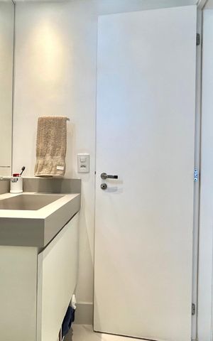 Apartamento à venda com 74m², 2 quartos e 1 vaga Apartamento à venda com 74m², 2 quartos e 1 vagaBanheiro Corredor