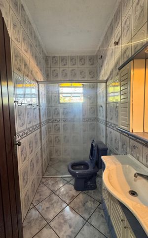 Casa para alugar com 328m², 6 quartos e 4 vagas
