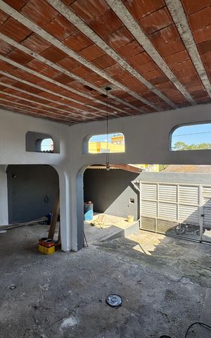 Casa para alugar com 328m², 6 quartos e 4 vagas Casa para alugar com 328m², 6 quartos e 4 vagasGaragem