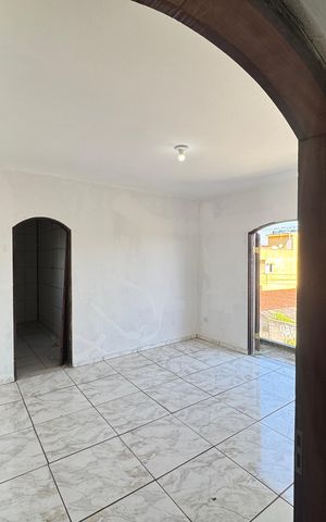 Casa para alugar com 328m², 6 quartos e 4 vagas Casa para alugar com 328m², 6 quartos e 4 vagasSala