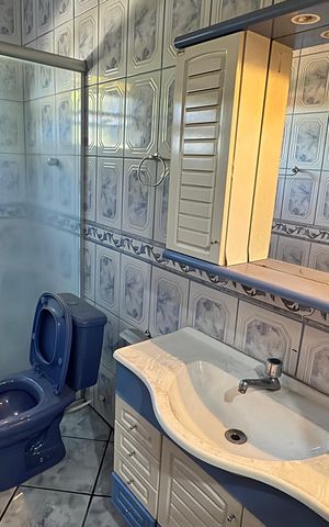 Casa para alugar com 328m², 6 quartos e 4 vagas