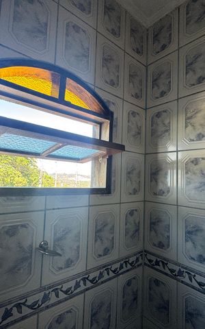 Casa para alugar com 328m², 6 quartos e 4 vagas