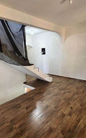 Casa para alugar com 328m², 6 quartos e 4 vagas