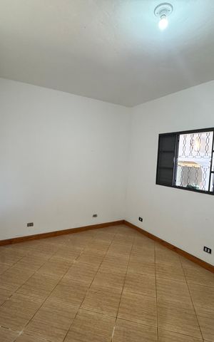 Casa para alugar com 328m², 6 quartos e 4 vagas
