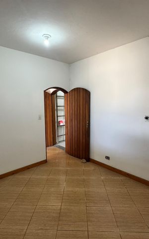 Casa para alugar com 328m², 6 quartos e 4 vagas