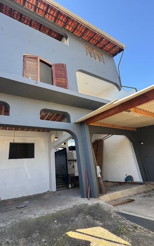 Casa para alugar com 328m², 6 quartos e 4 vagas Casa para alugar com 328m², 6 quartos e 4 vagasFachada