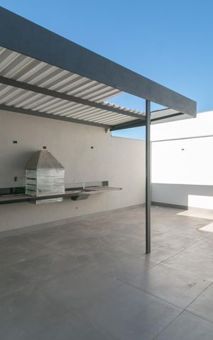 Casa à venda com 172m², 3 quartos e 4 vagas