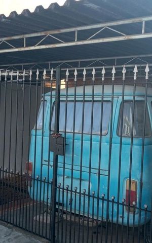 Casa para alugar com 141m², 2 quartos e 1 vaga Casa para alugar com 141m², 2 quartos e 1 vagaFachada