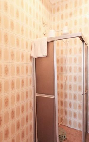 Casa para alugar com 141m², 2 quartos e 1 vaga Casa para alugar com 141m², 2 quartos e 1 vagaBanheiro