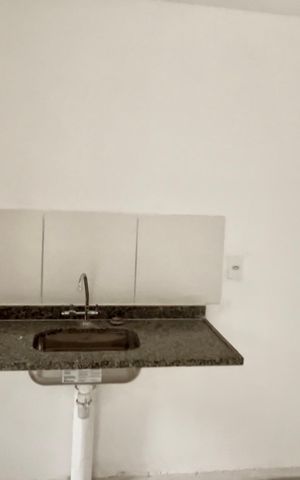 Apartamento para alugar com 39m², 2 quartos e sem vagaSala e cozinha 
