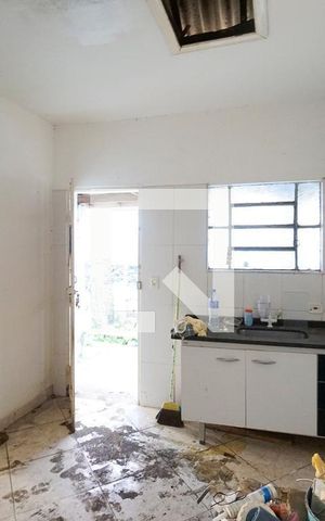 Casa à venda com 180m², 4 quartos e sem vaga