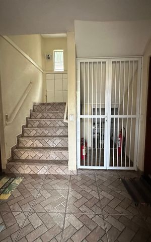 Apartamento à venda com 43m², 2 quartos e 1 vagaHall de entrada