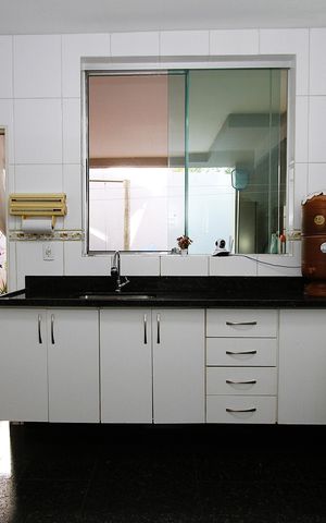 Casa à venda com 240m², 3 quartos e 6 vagasCozinha