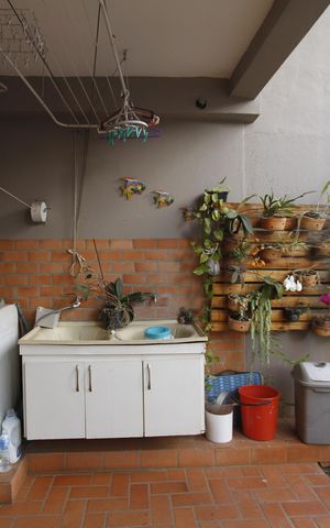 Casa à venda com 240m², 3 quartos e 6 vagasÁrea de Serviço