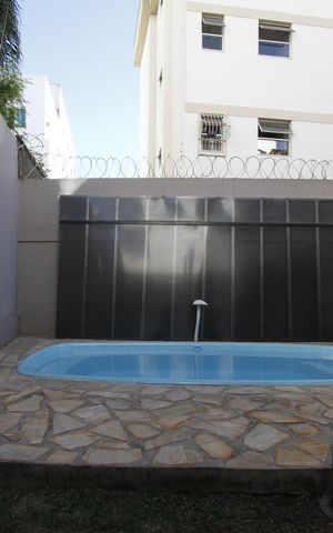 Casa à venda com 240m², 3 quartos e 6 vagasPiscina