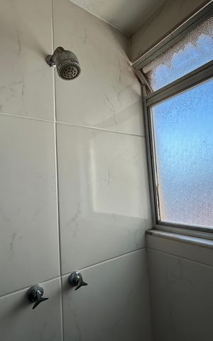 Apartamento para alugar com 65m², 2 quartos e 1 vagaBanheiro