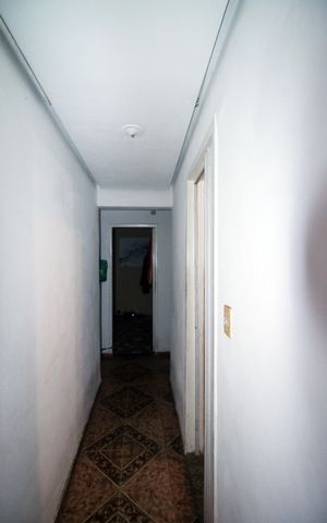 Casa à venda com 300m², 2 quartos e 1 vagaCorredor