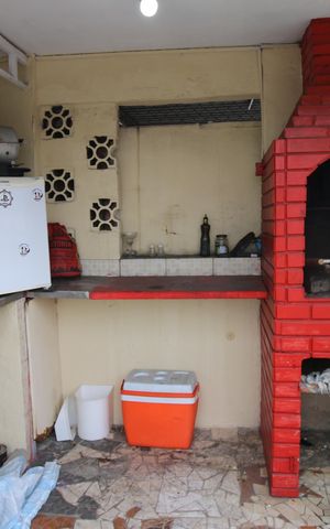 Casa à venda com 300m², 2 quartos e 1 vagaChurrasqueira