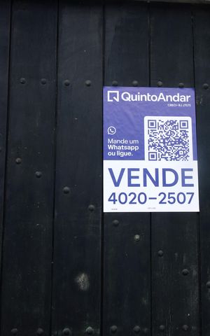 Casa à venda com 300m², 2 quartos e 1 vagaPlaca