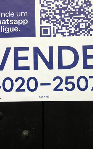 Casa à venda com 300m², 2 quartos e 1 vagaPlaca