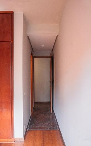 Apartamento à venda com 250m², 3 quartos e 3 vagasPorta do quarto 2