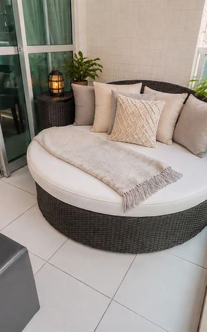 Apartamento à venda com 100m², 3 quartos e 2 vagas Apartamento à venda com 100m², 3 quartos e 2 vagasVaranda
