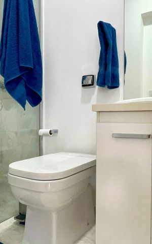 Apartamento à venda com 80m², 2 quartos e 1 vaga Apartamento à venda com 80m², 2 quartos e 1 vagaBanheiro